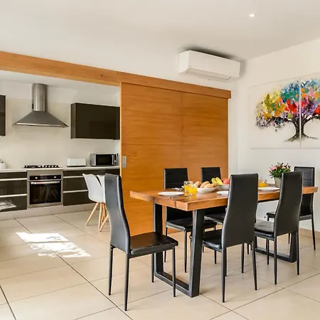 Villa New! Es Redo-spacious & Relax *