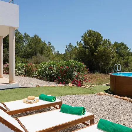 New! Es Redo-spacious & Relax Villa