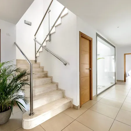 New! Es Redo-spacious & Relax